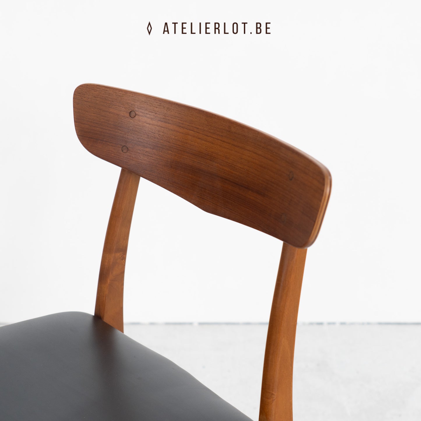 6 eetkamerstoelen Deens design Farstrup