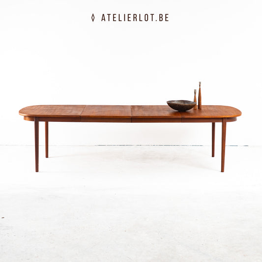 Deense eettafel 12 personen