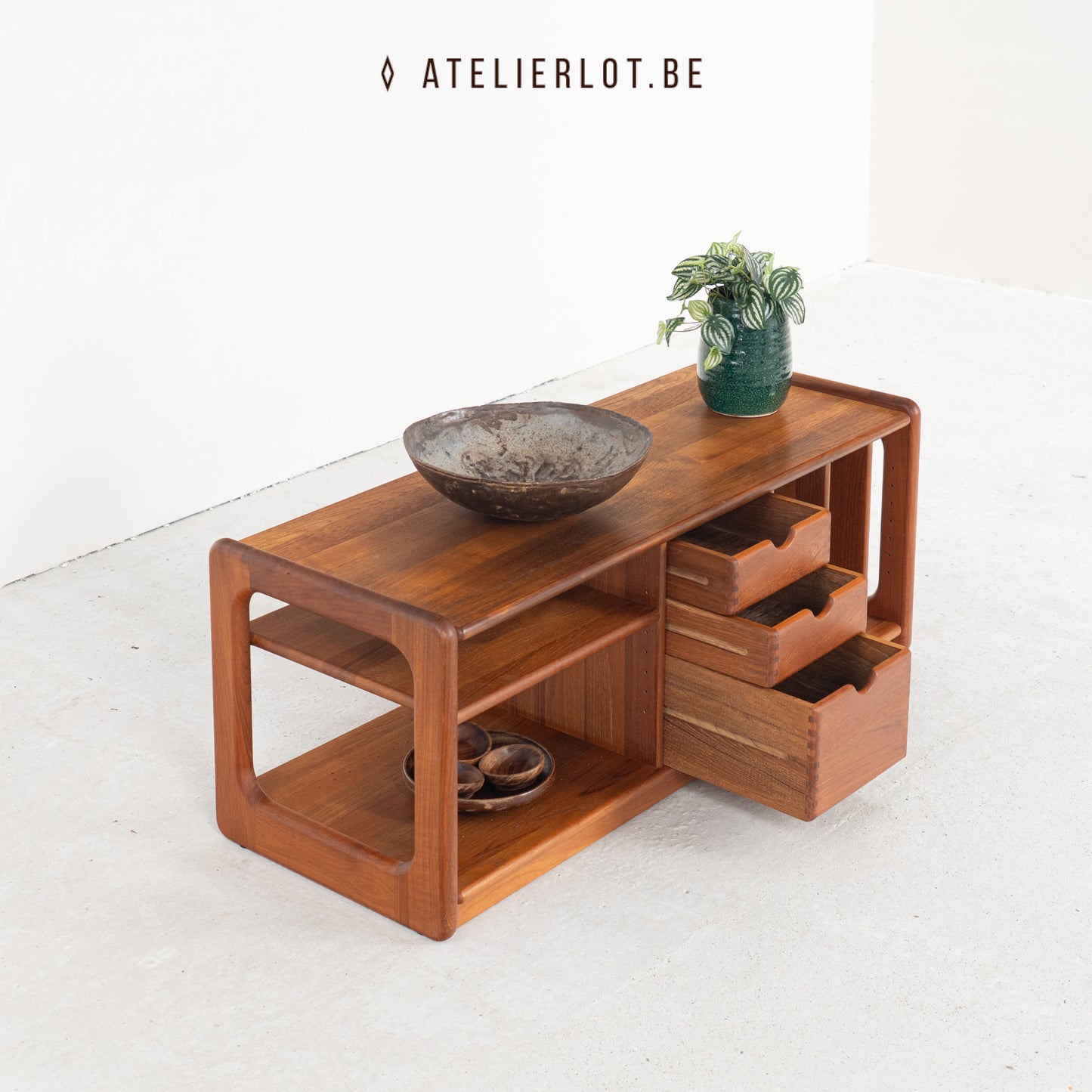 Vintage Deense platenkast Dyrlund