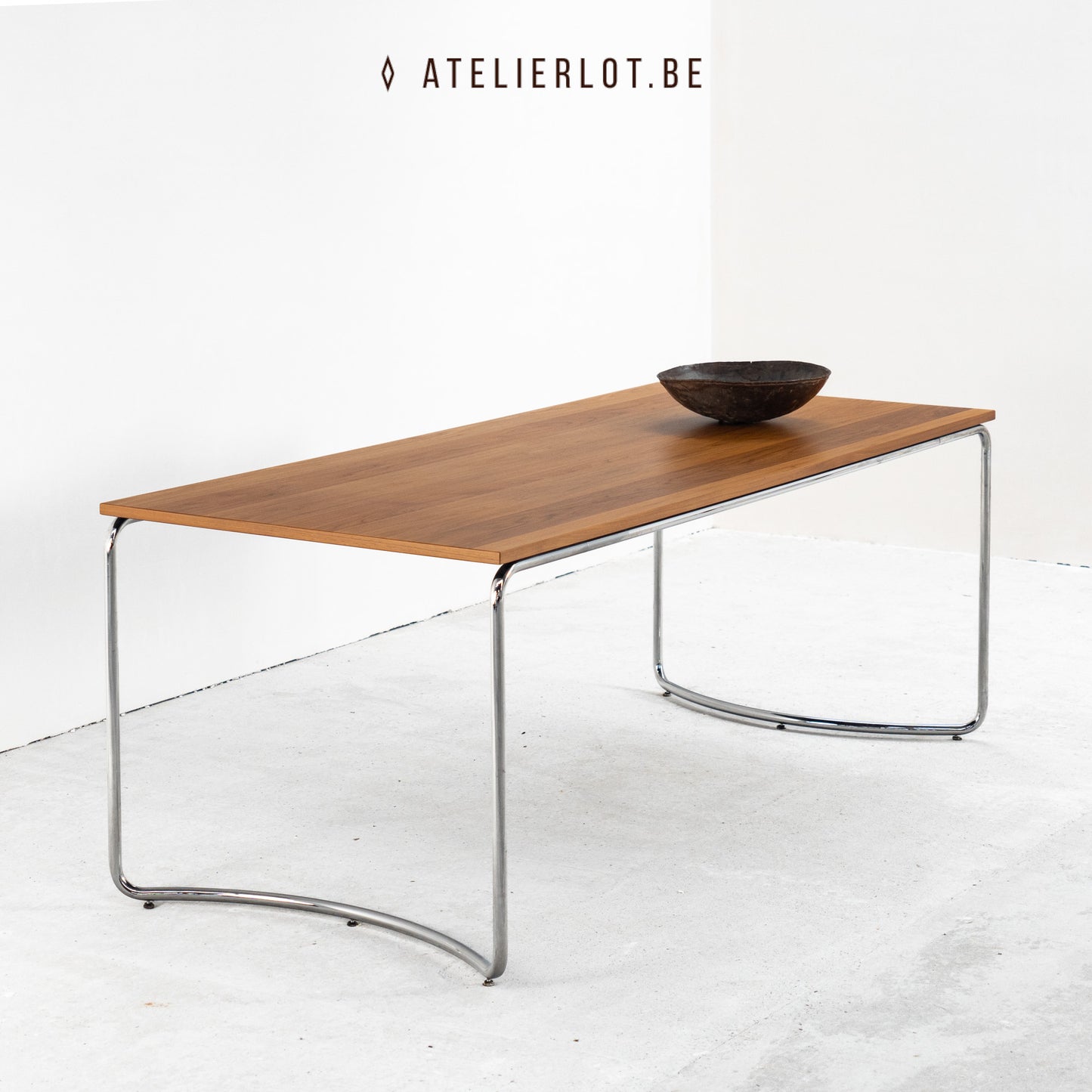 Design eettafel R. Hutten voor Gispen