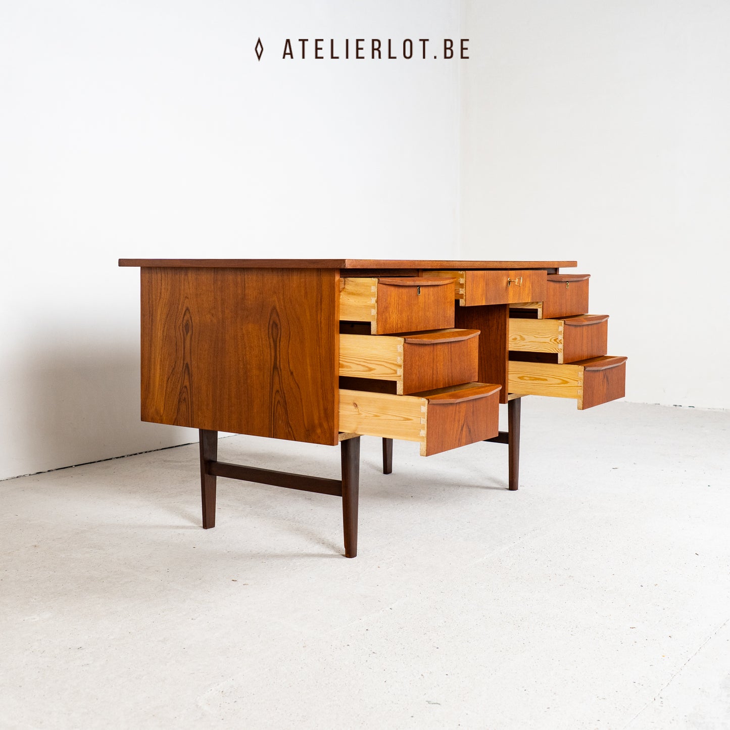 Vintage bureau Denemarken 4