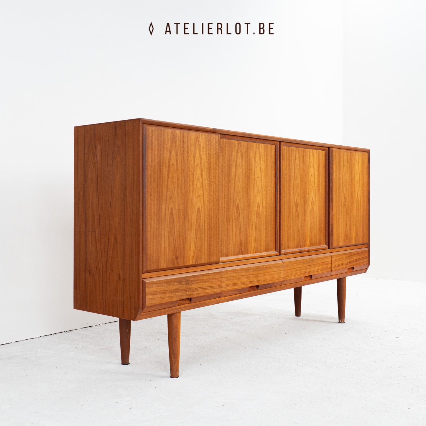 Design sideboard H. Kjaernulf 1