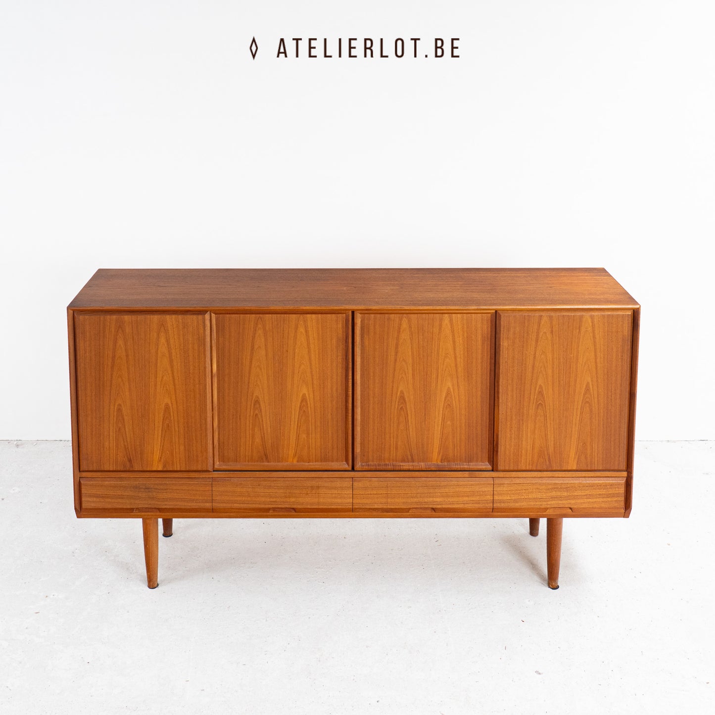Design sideboard H. Kjaernulf 1