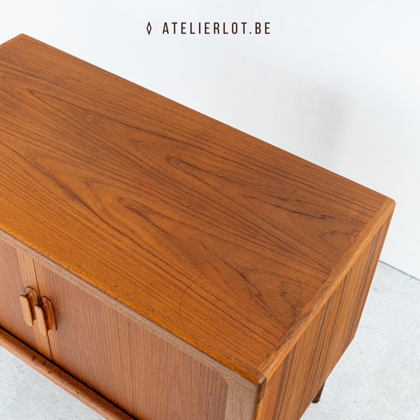 Vintage lowboard/platenkast Dyrlund