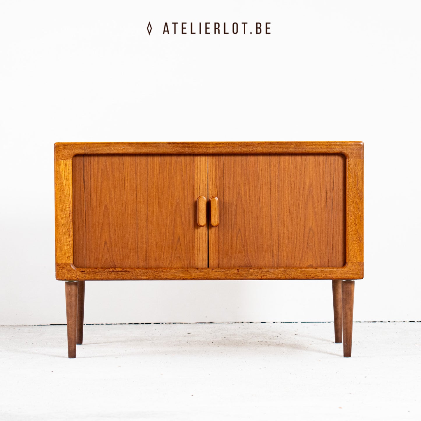 Vintage lowboard/platenkast Dyrlund