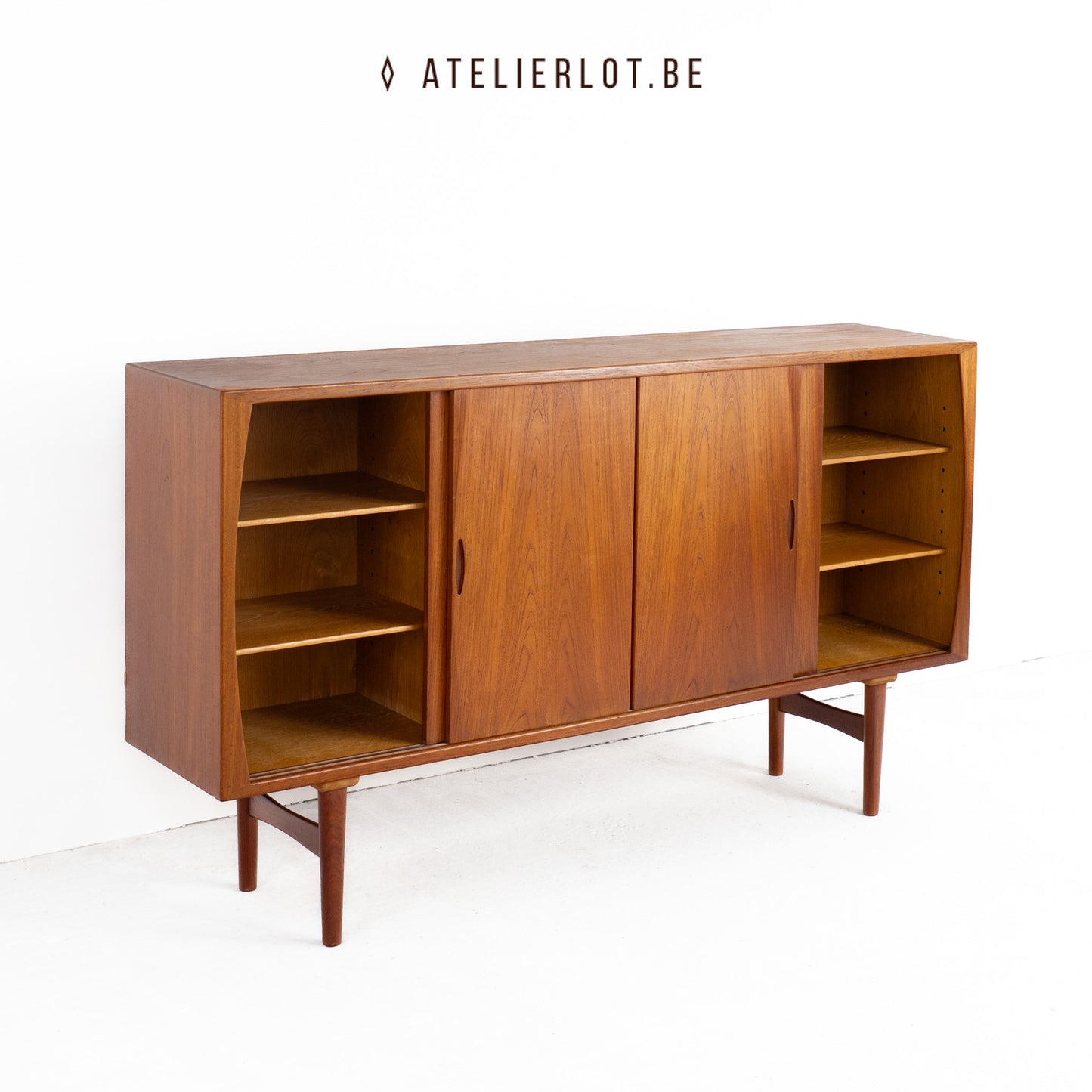 Design sideboard H. Kjaernolf 2