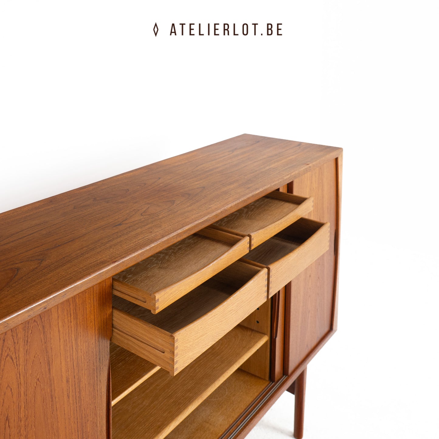 Design sideboard H. Kjaernolf 2