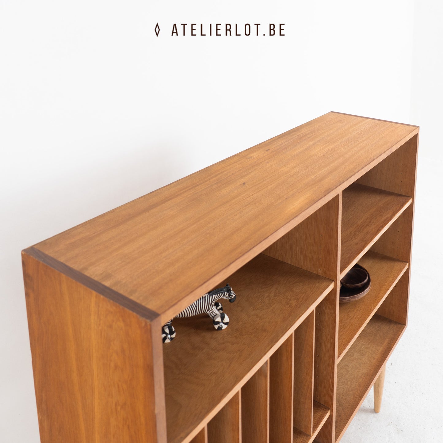 Vintage platenkast / boekenkast