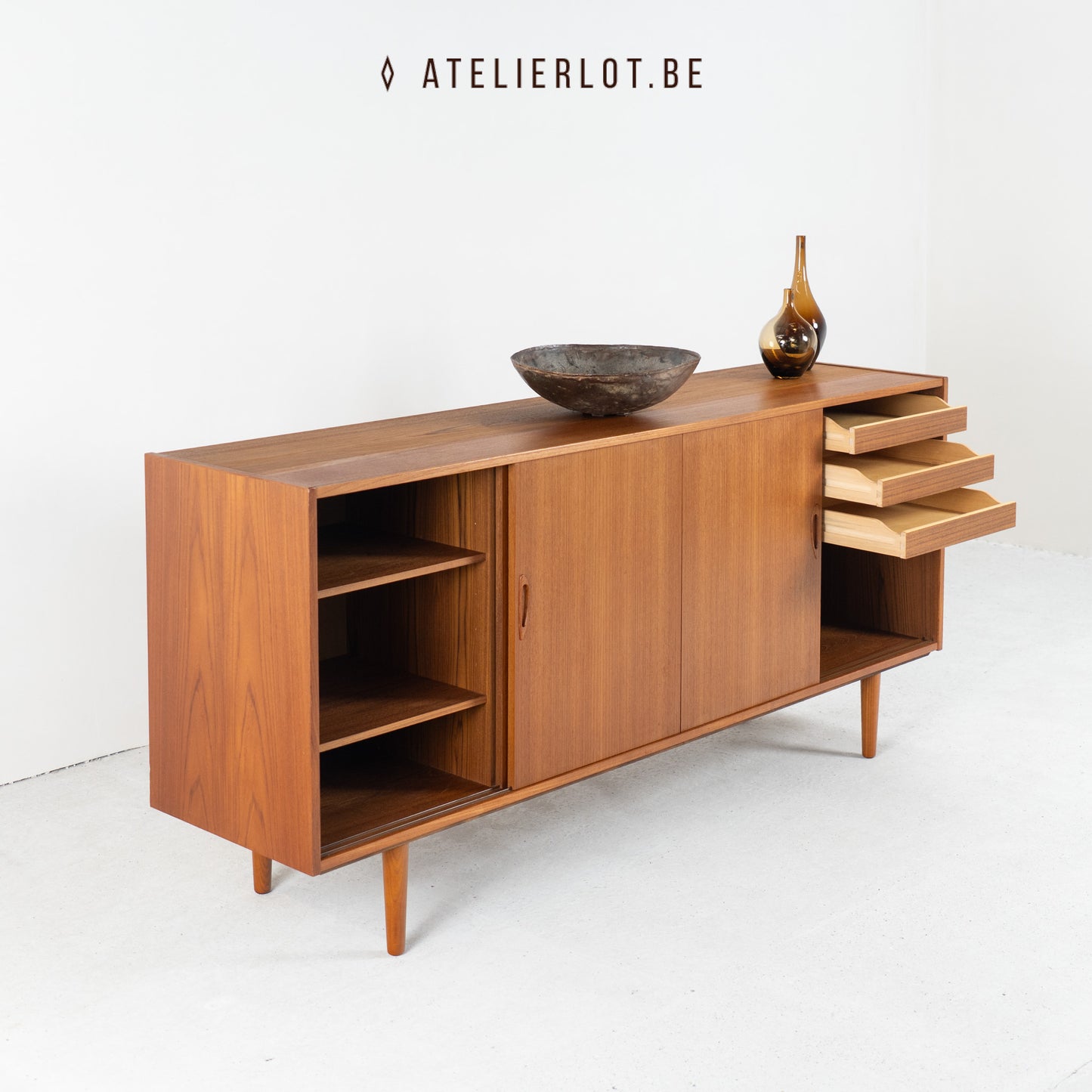 Vintage Deens lowboard 8