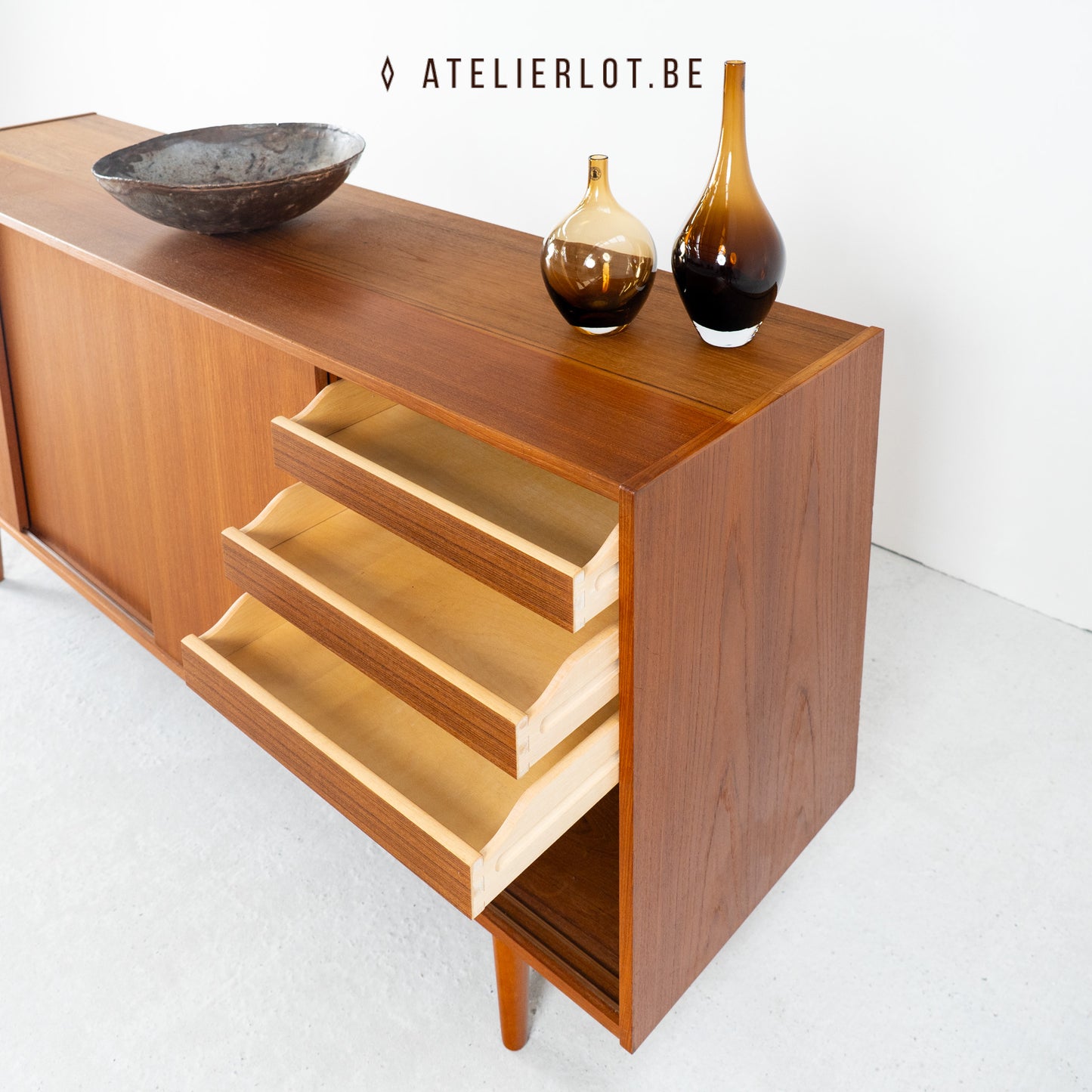 Vintage Deens lowboard 8