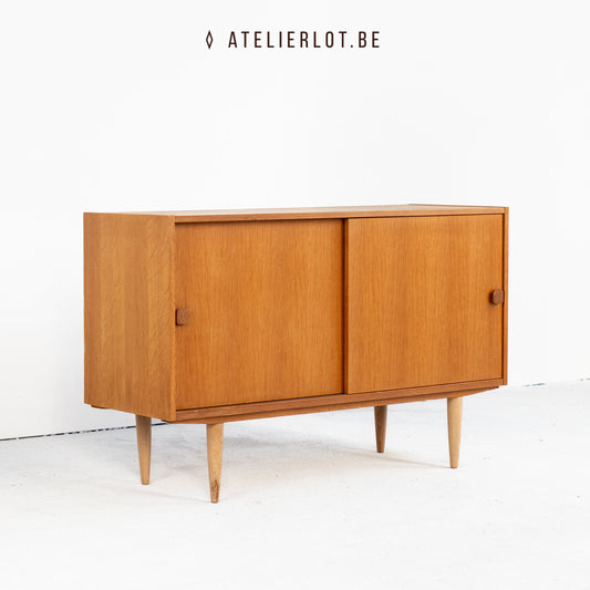 Vintage lowboard / tv-kastje / platenkast in eik - Domino Møbler
