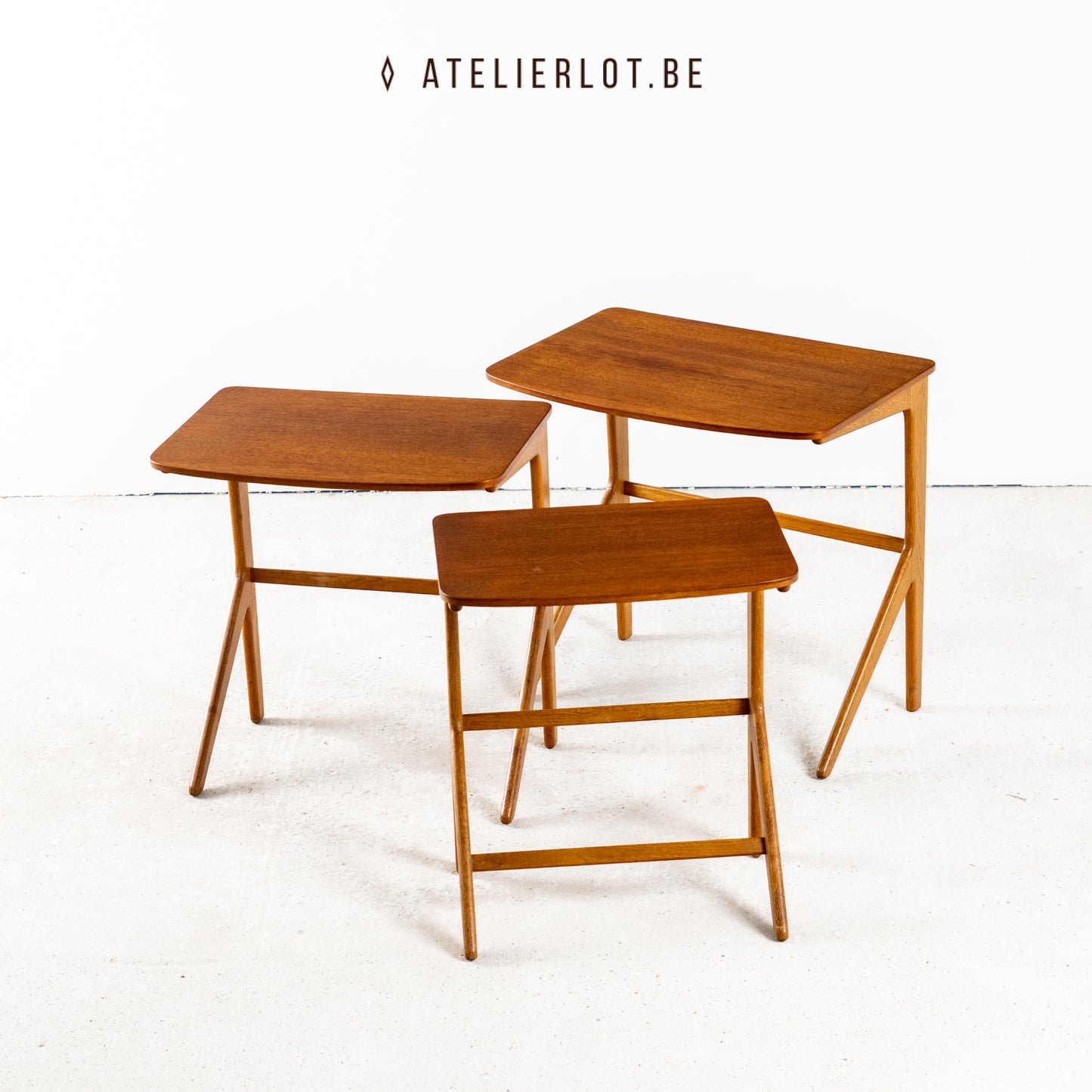 Set 3 nesting tafeltjes