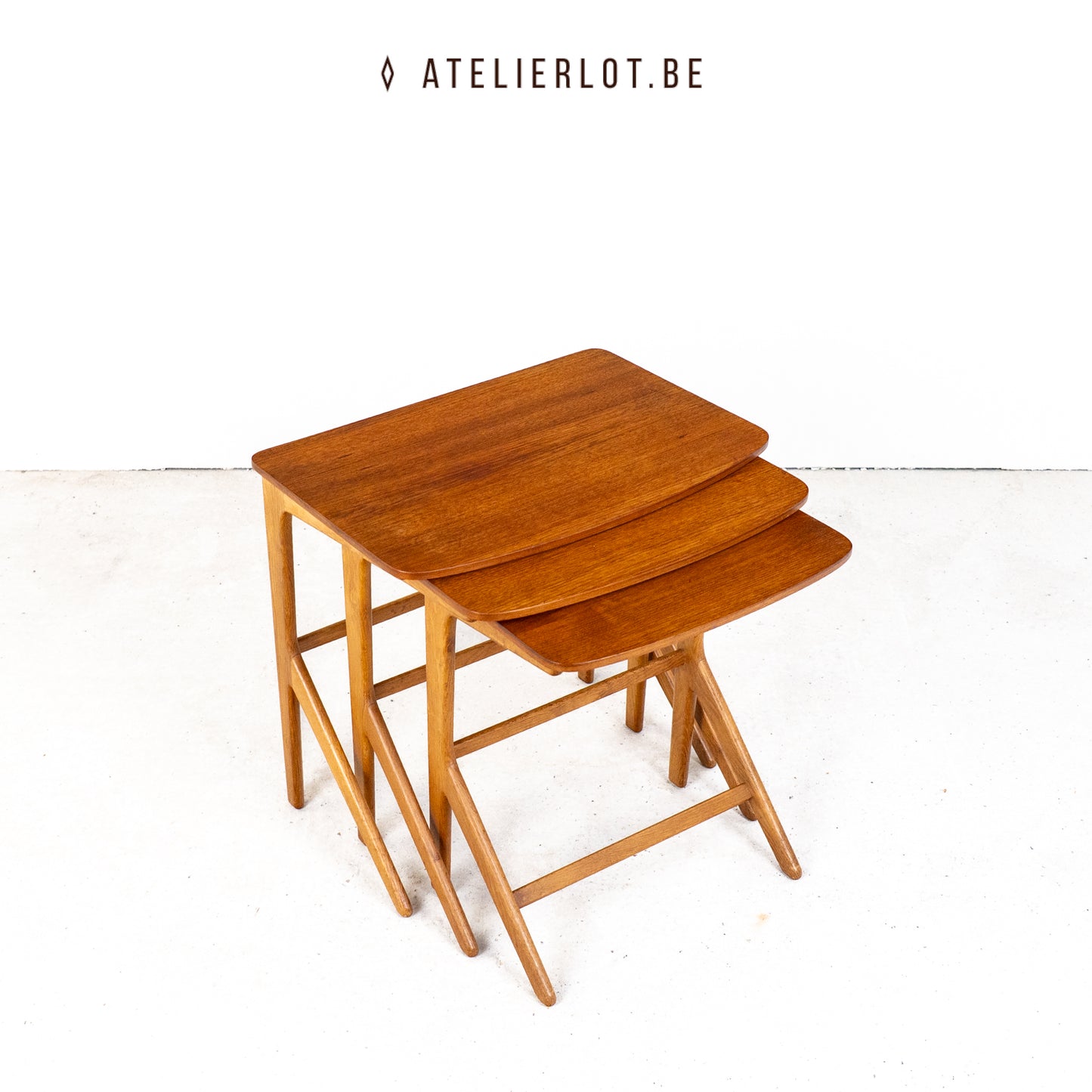 Set 3 nesting tafeltjes