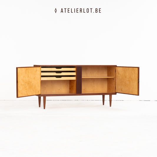 Vintage lowboard / tv-kastje / platenkast