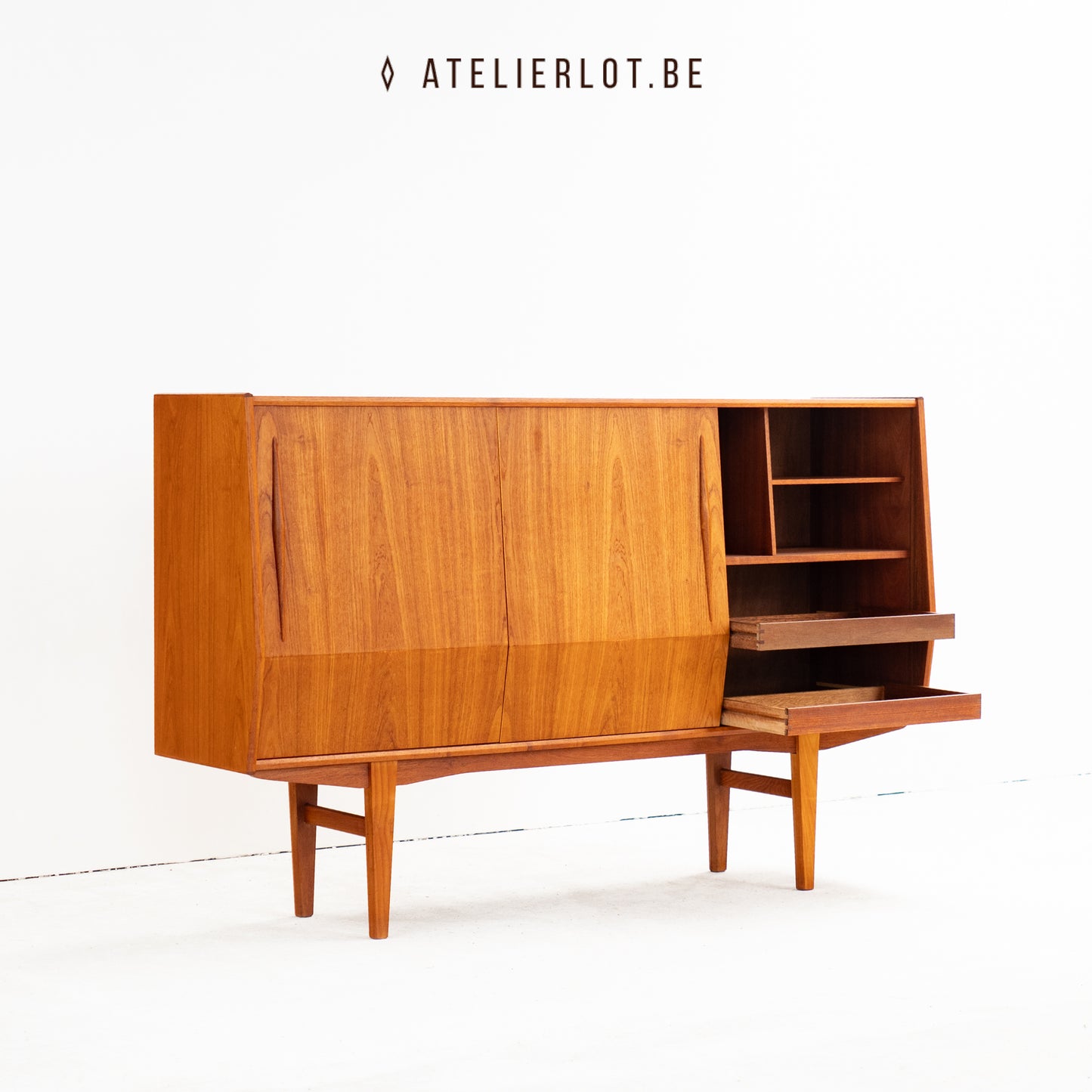 Teakhouten highboard