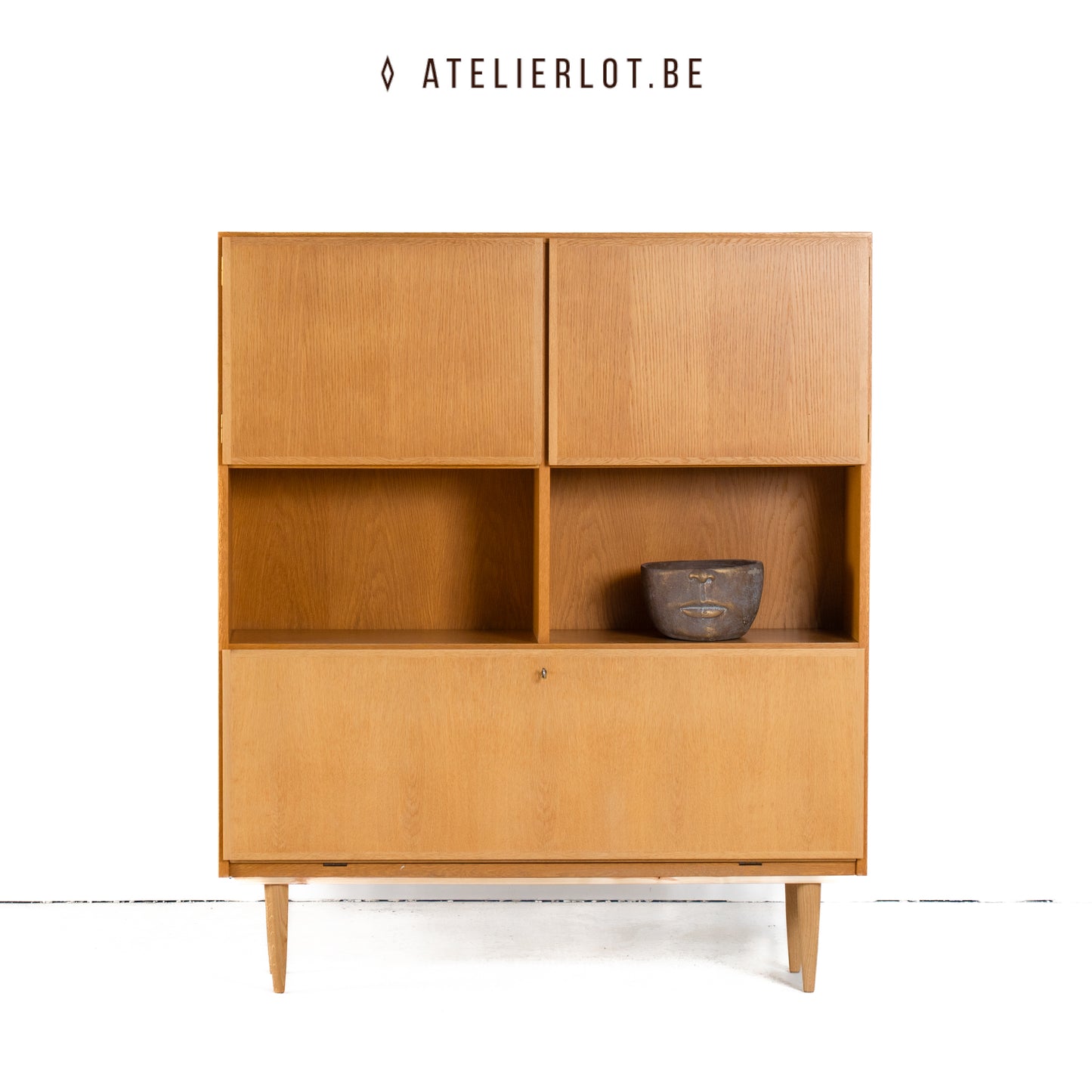 Eiken highboard met verlichting