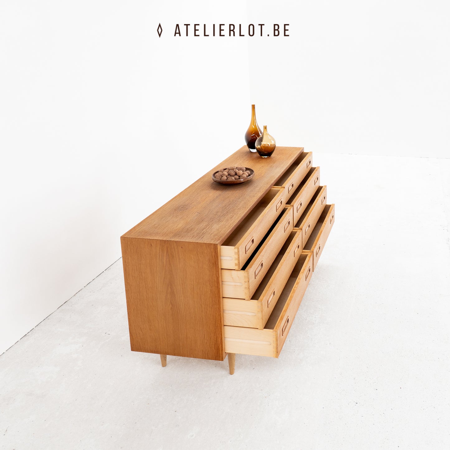 Deense eiken ladekast – Hundevad & Co – Jaren '60