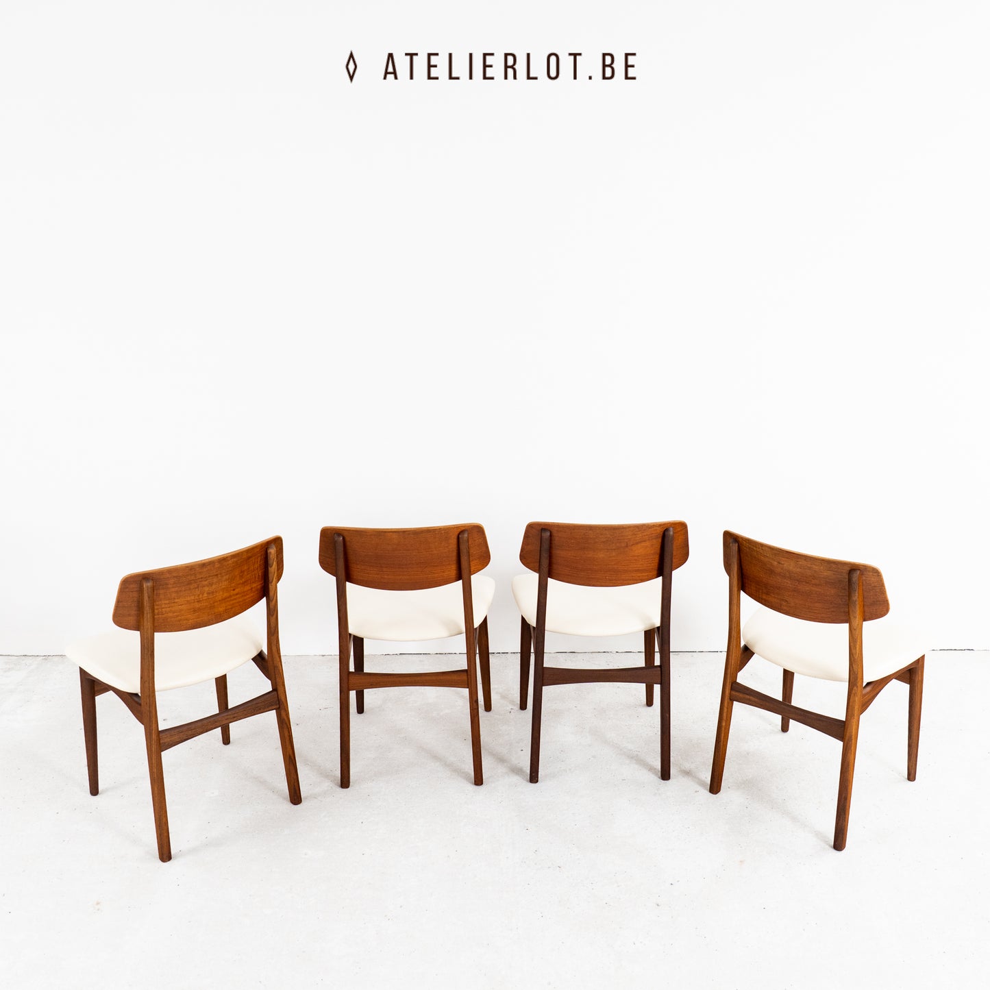 Deense set 4 eetkamerstoelen