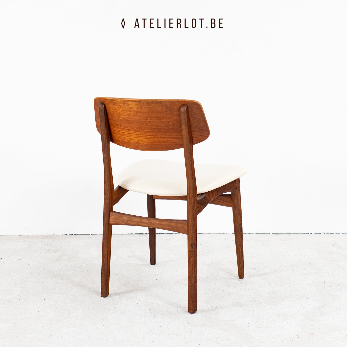 Deense set 4 eetkamerstoelen