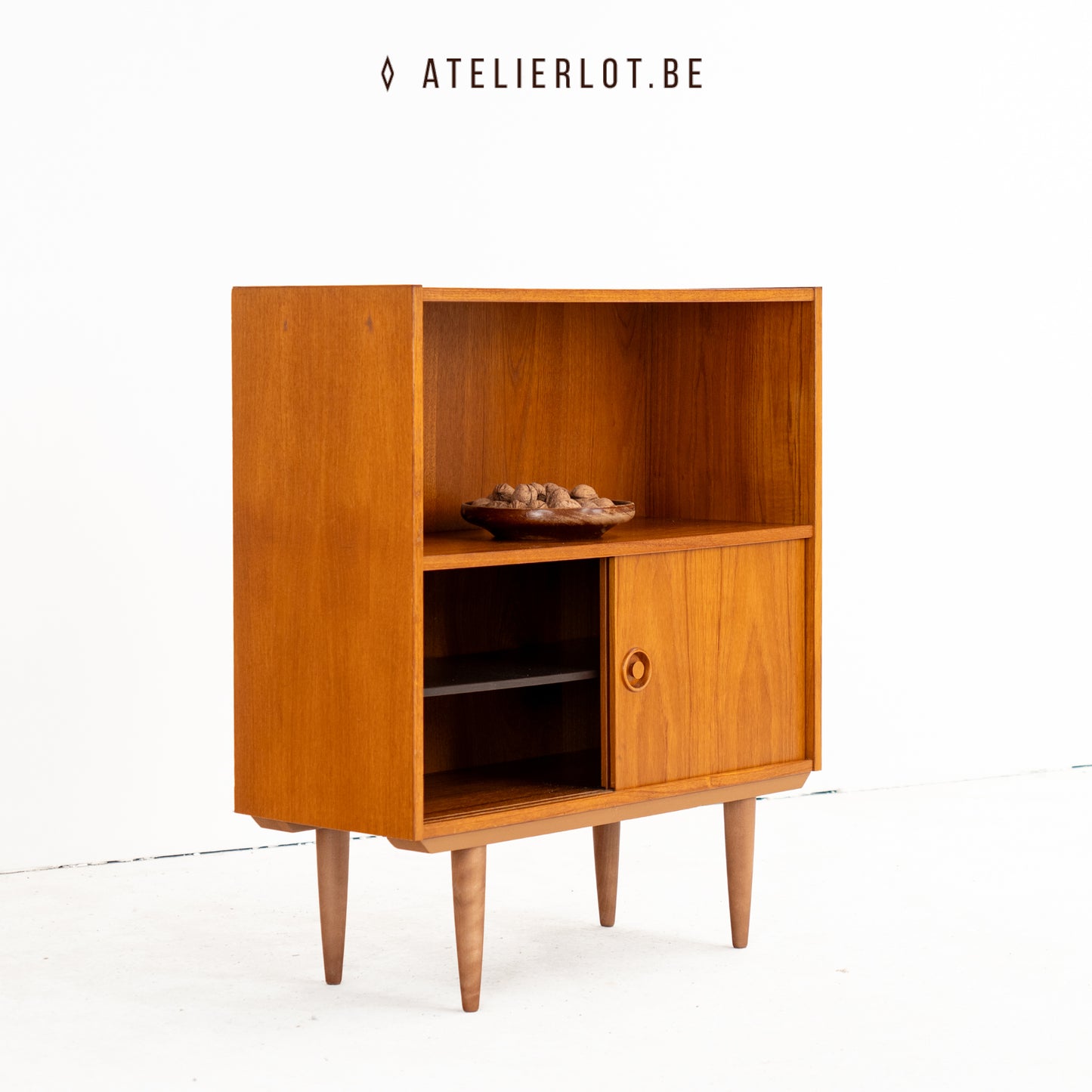 Bijzetkast met 2 schuifdeuren