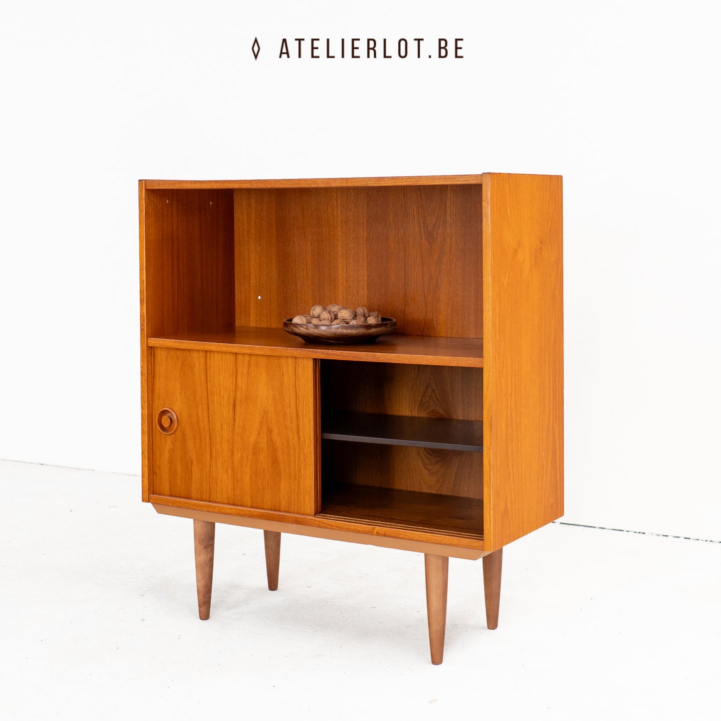 Bijzetkast met 2 schuifdeuren