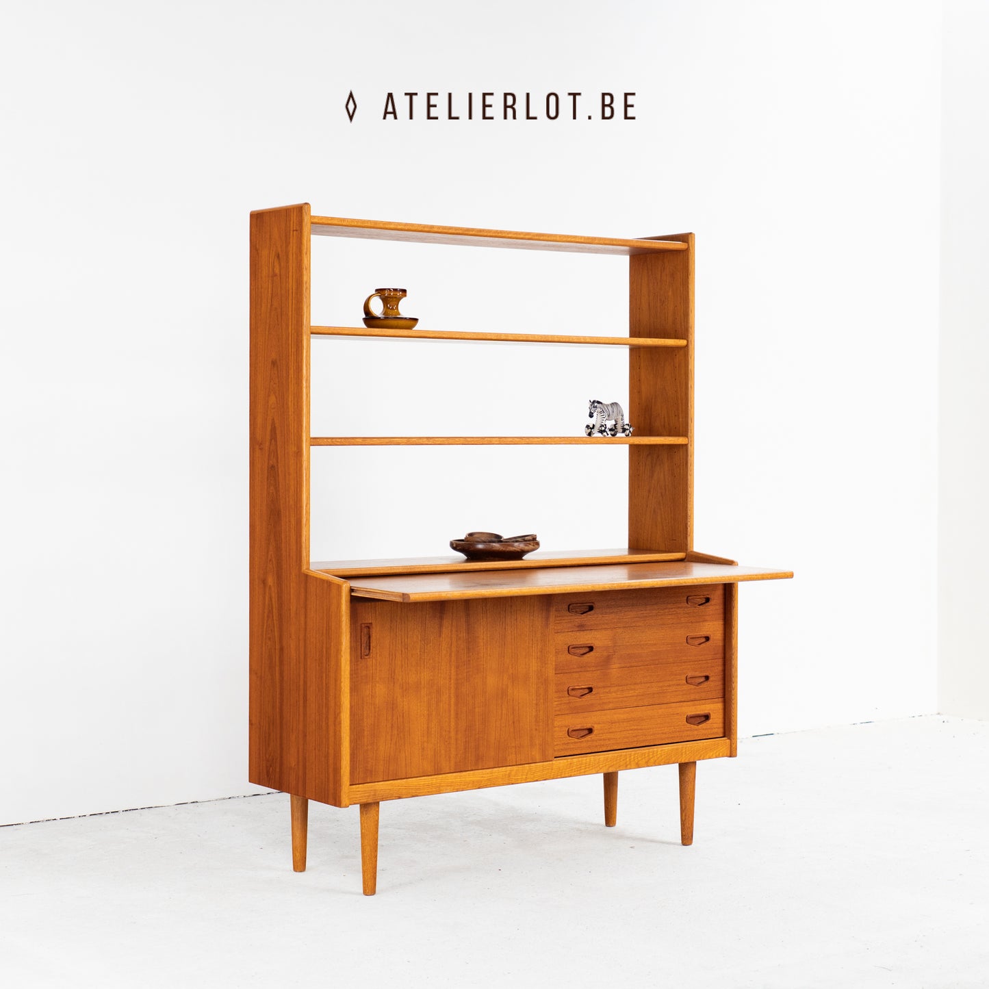 Vintage wandmeubel / boekenrek 4