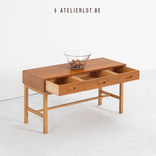 Vintage bijzetkast / tv-kastje