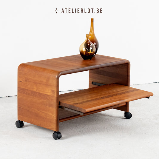 Audiomeubel / platenkast van Mikael Laursen