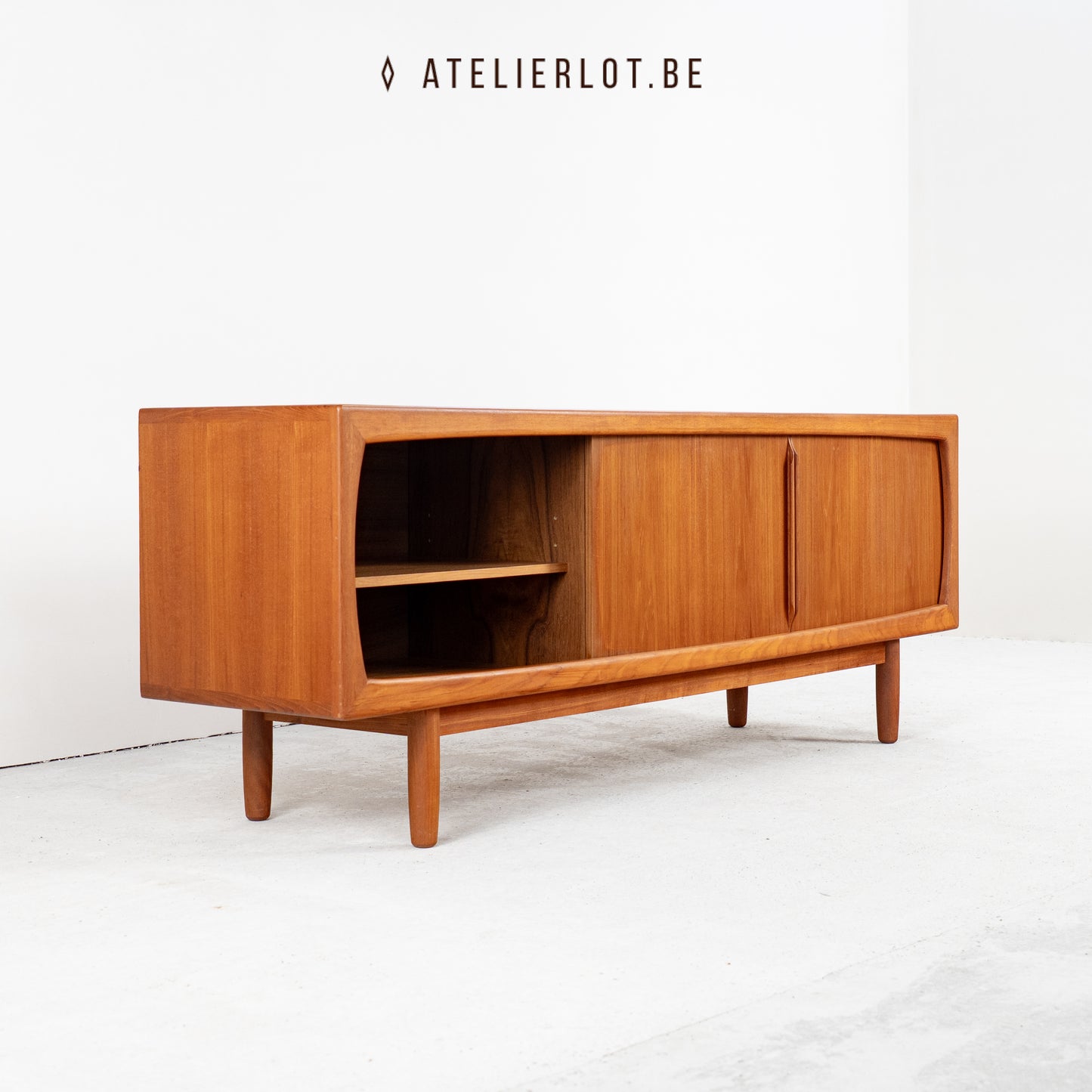 Deens Design lowboard van HP Hansen