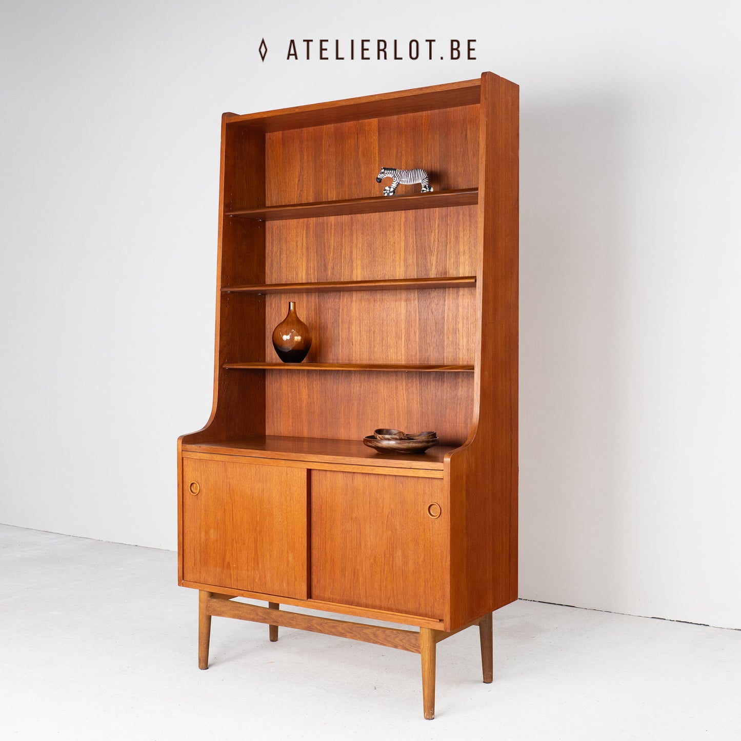 Boekenkast design Johannes Sorth