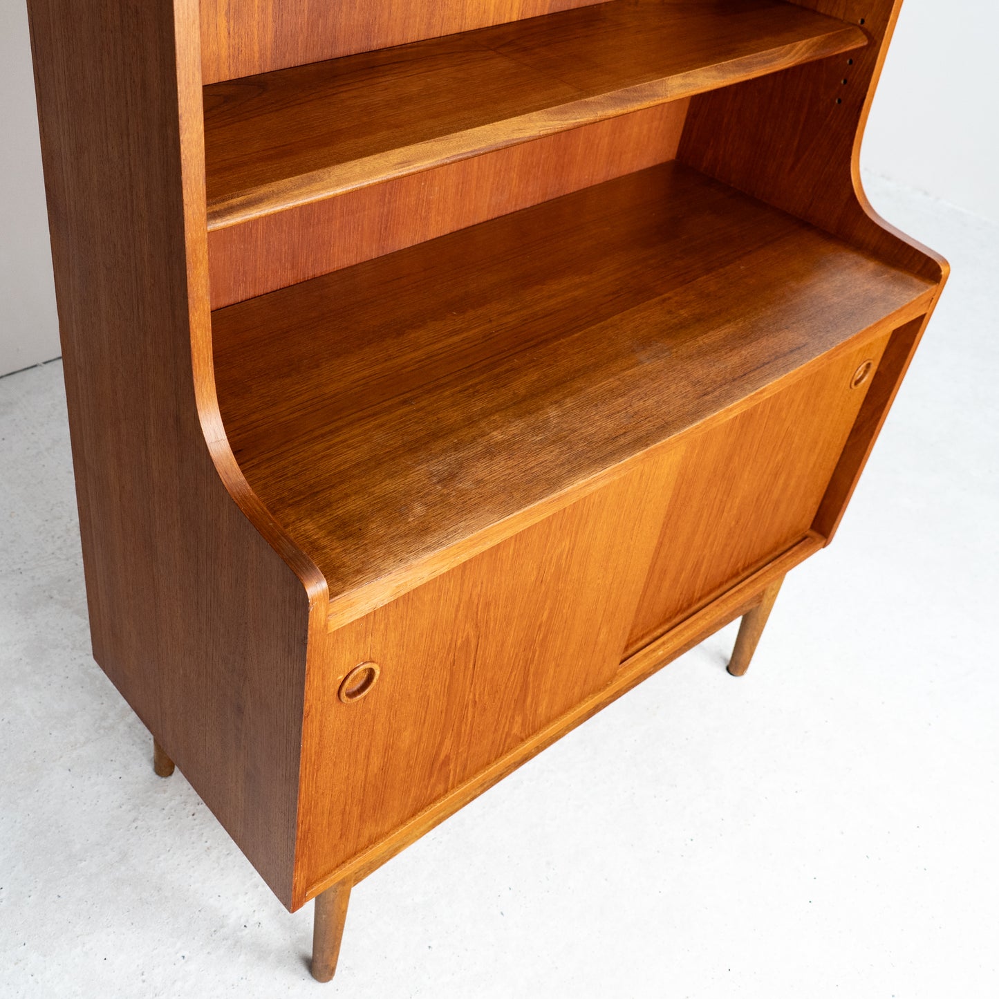 Boekenkast design Johannes Sorth