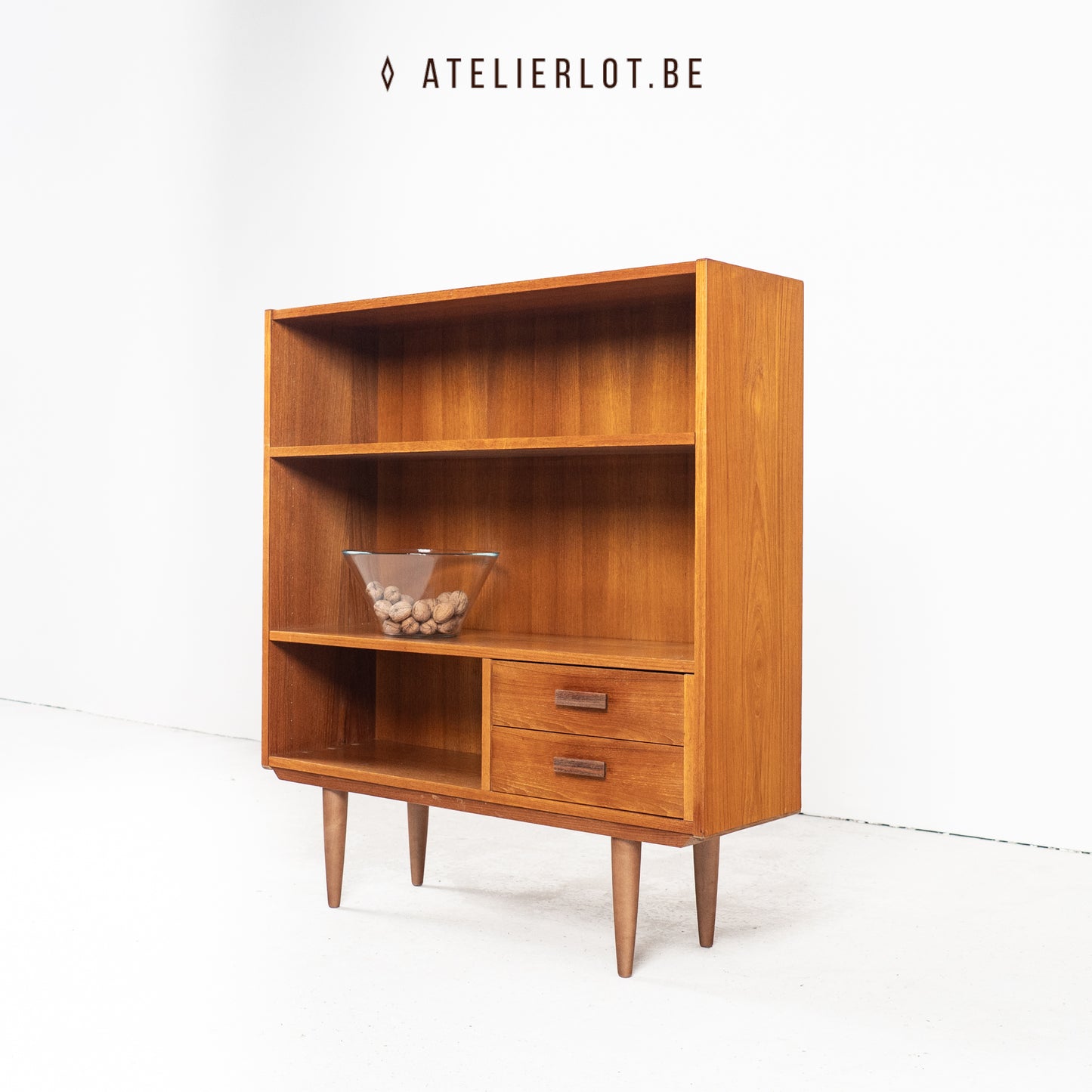 Vintage Deense boekenkast