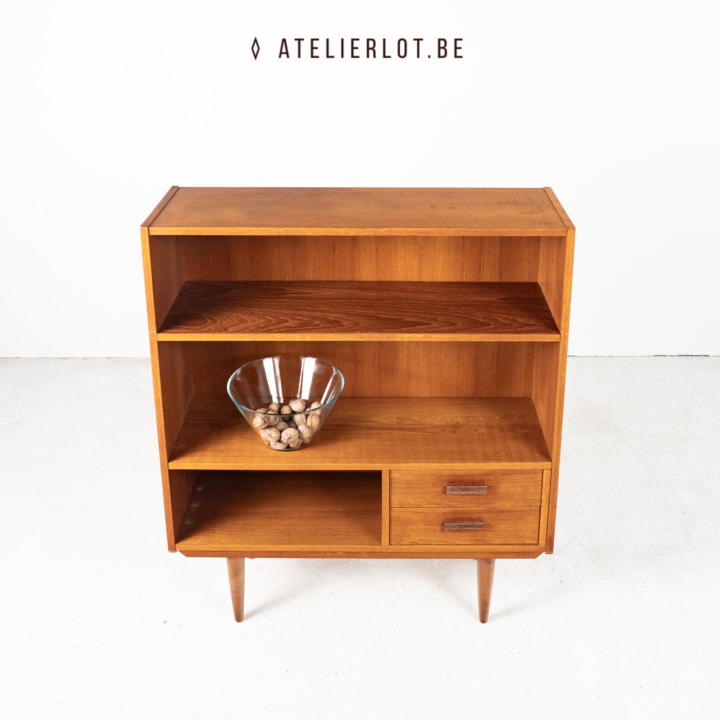 Vintage Deense boekenkast