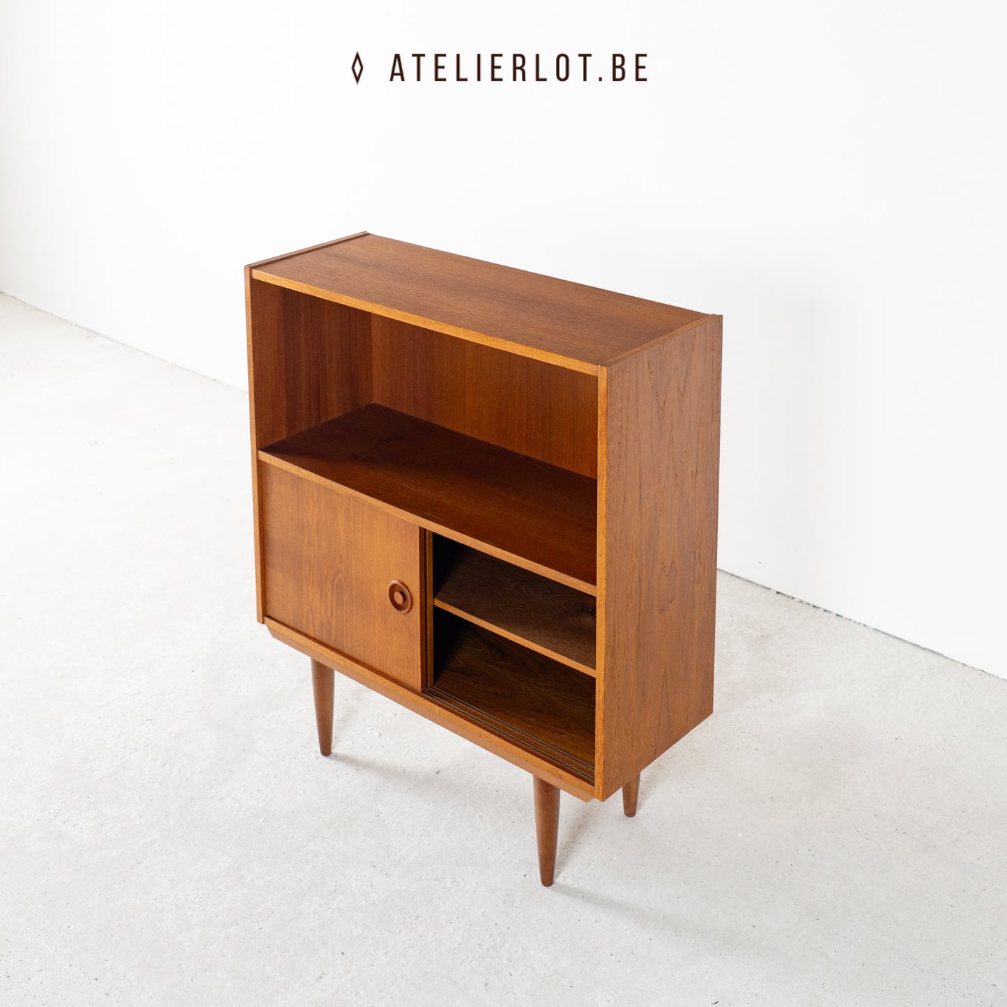 Vintage bijzetkast 2 schuiven