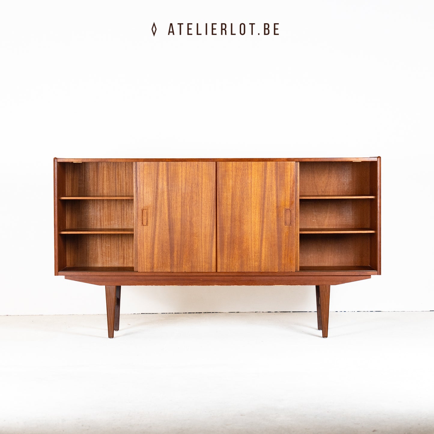 Vintage Deens lowboard