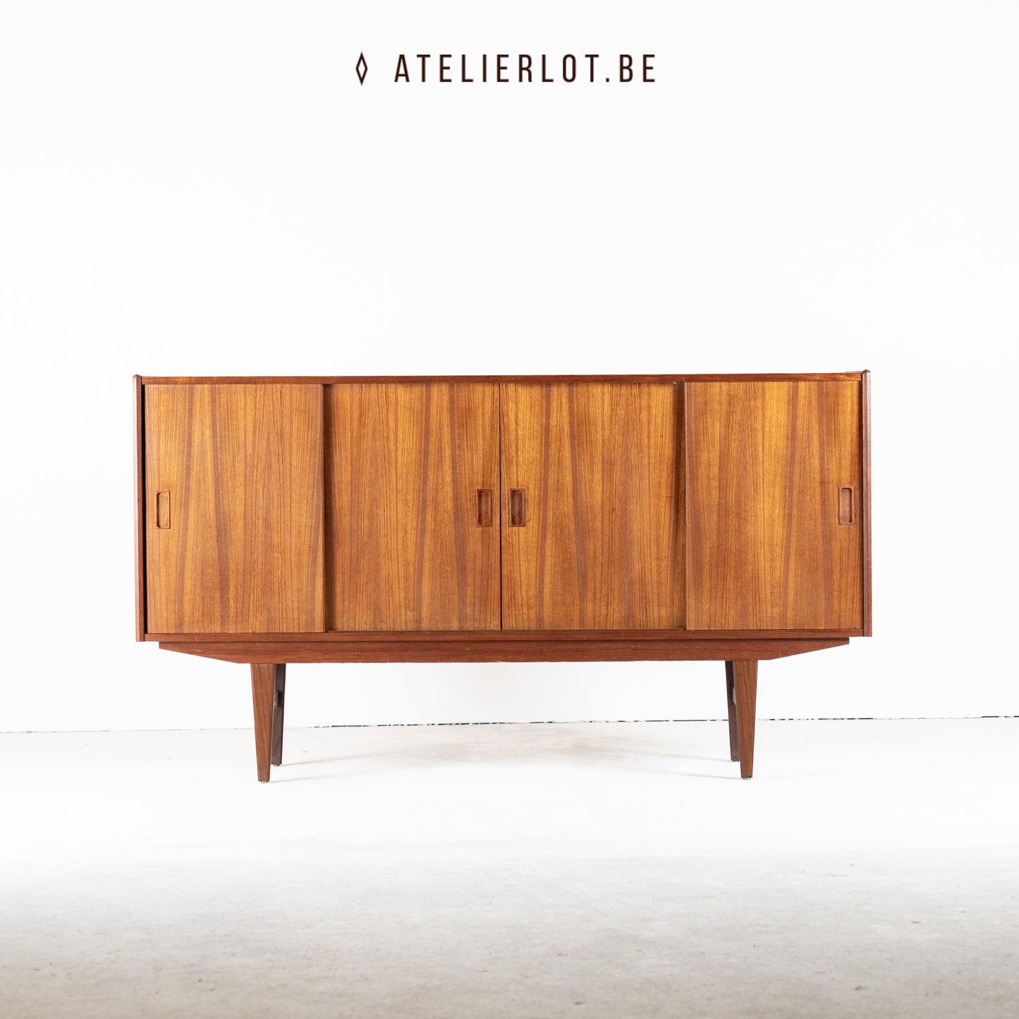 Vintage Deens lowboard