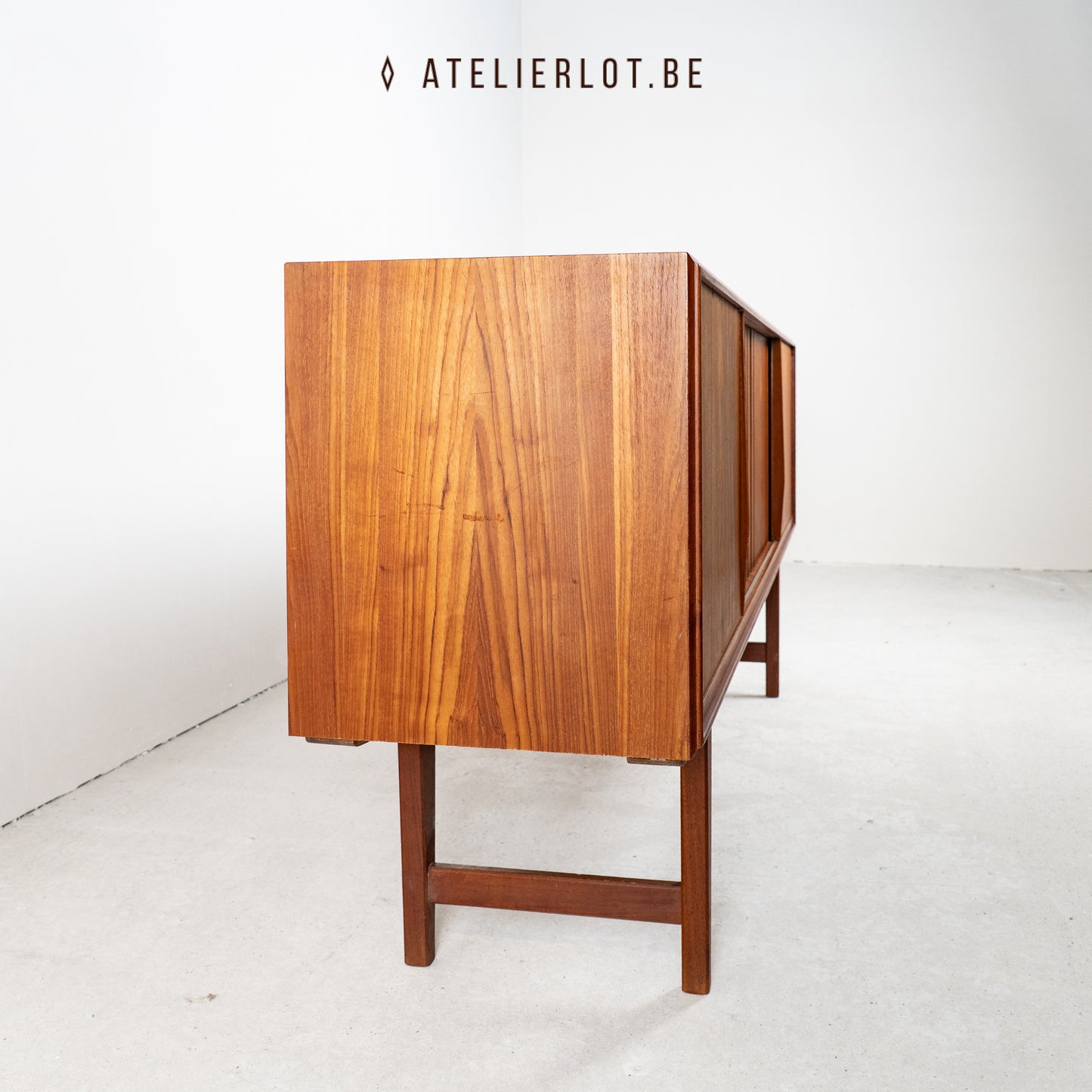 Vintage Deens lowboard 9