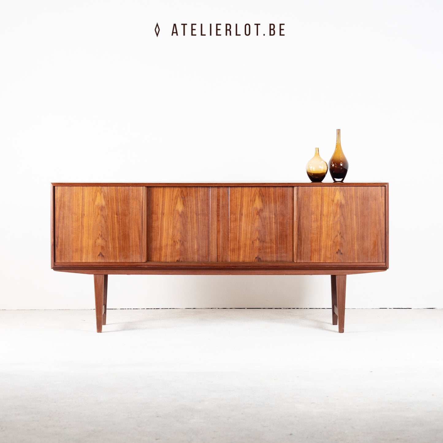 Vintage Deens lowboard 9